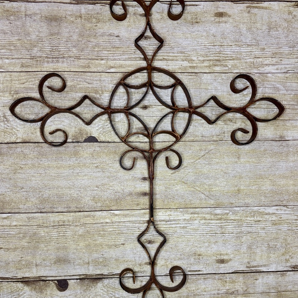 Southern Living At Home Ornate Brown Metal Cross